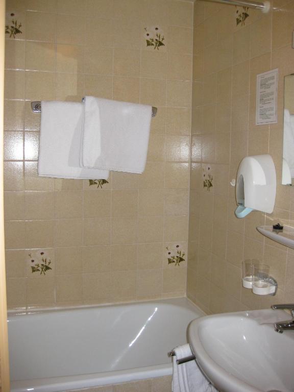 Alpenhotel Oetz Szoba fotó