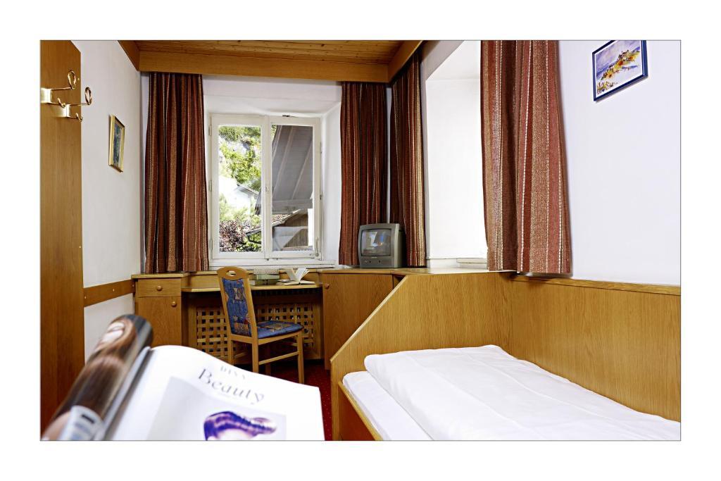 Alpenhotel Oetz Szoba fotó